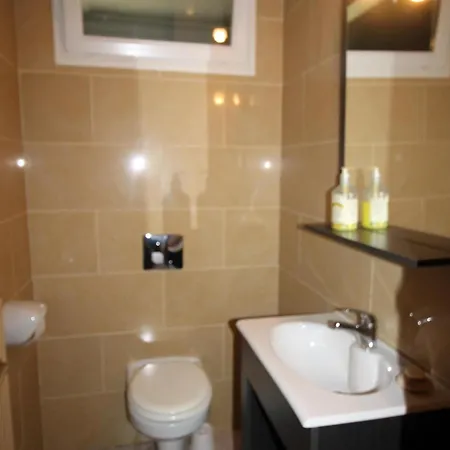 Alquiler De Espaciosa Casa En Privilegiada Zona Residencial Cercana A Roses Y Empuriabrava - Es-366-2 *