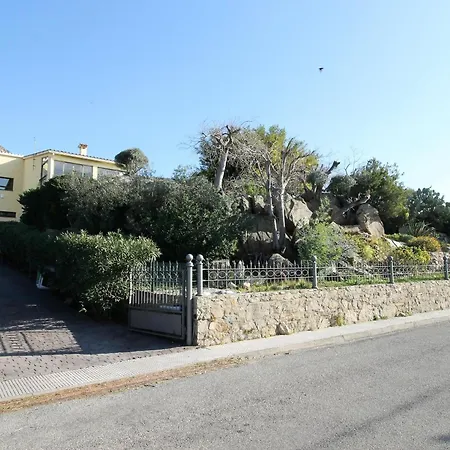 Alquiler De Espaciosa Casa En Privilegiada Zona Residencial Cercana A Roses Y Empuriabrava - Es-366-2 *