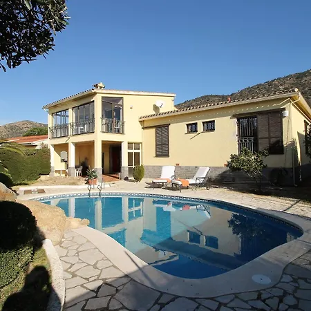 Alquiler De Espaciosa Casa En Privilegiada Zona Residencial Cercana A Roses Y Empuriabrava - Es-366-2 *