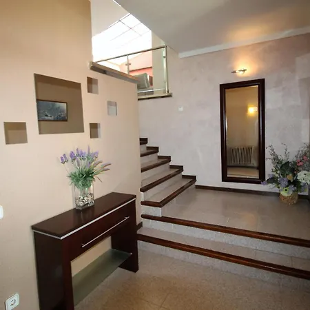 Alquiler De Espaciosa Casa En Privilegiada Zona Residencial Cercana A Roses Y Empuriabrava - Es-366-2 * Pau