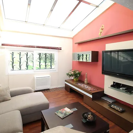Alquiler De Espaciosa Casa En Privilegiada Zona Residencial Cercana A Roses Y Empuriabrava - Es-366-2