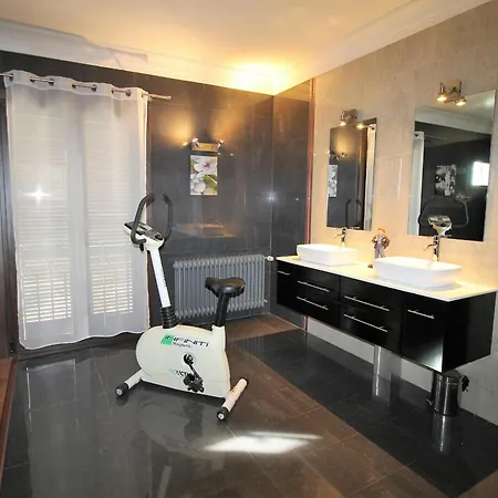 Hébergement de vacances Alquiler De Espaciosa Casa En Privilegiada Zona Residencial Cercana A Roses Y Empuriabrava - Es-366-2 *