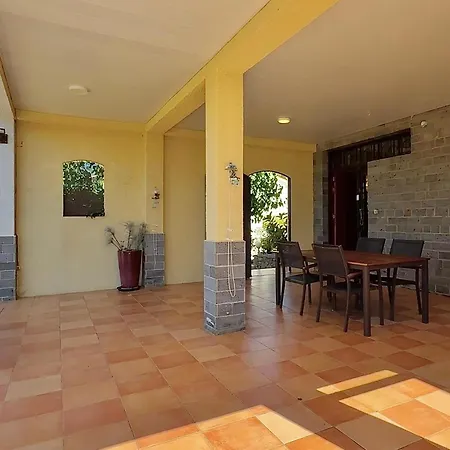 Casa Espaciosa Con Aire Acondicionado Y Admite Mascotas En - Es-366-2 Villa *