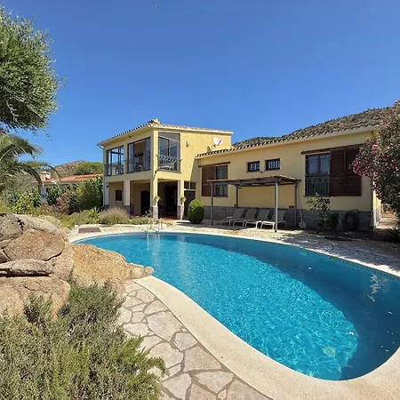 Casa Espaciosa Con Aire Acondicionado Y Admite Mascotas En - Es-366-2 Villa *